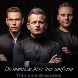 De mens achter het uniform